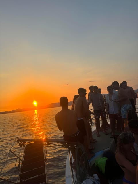 sunset-boat-party