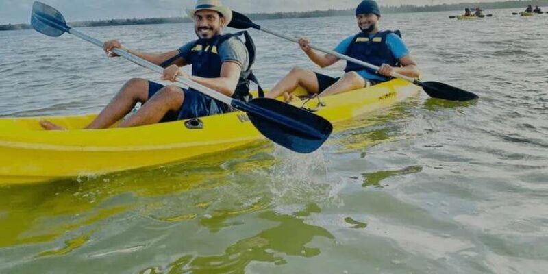 sunset-kayaking-in-negombo