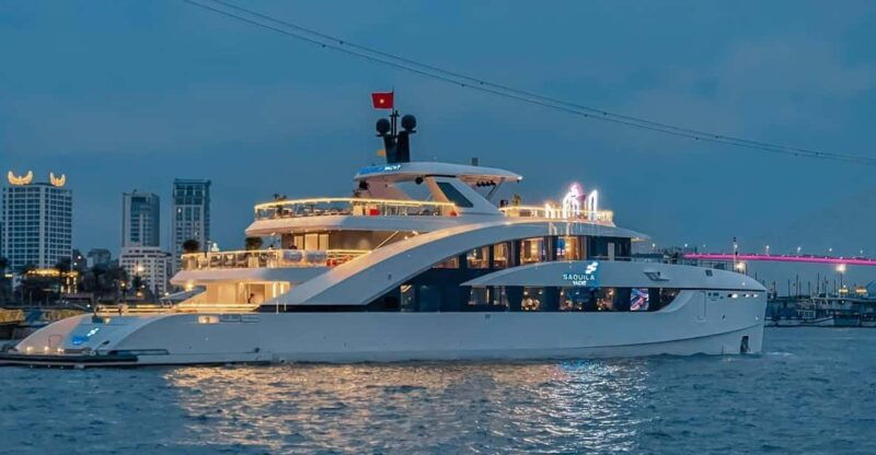 sunset-view-halong-bay-night-trip-dining-on-luxury-yacht