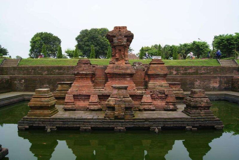 surabaya-shore-tours-trowulan-and-surabaya-sight-seeing