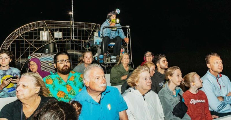 the-everglades-1-hour-airboat-night-tour
