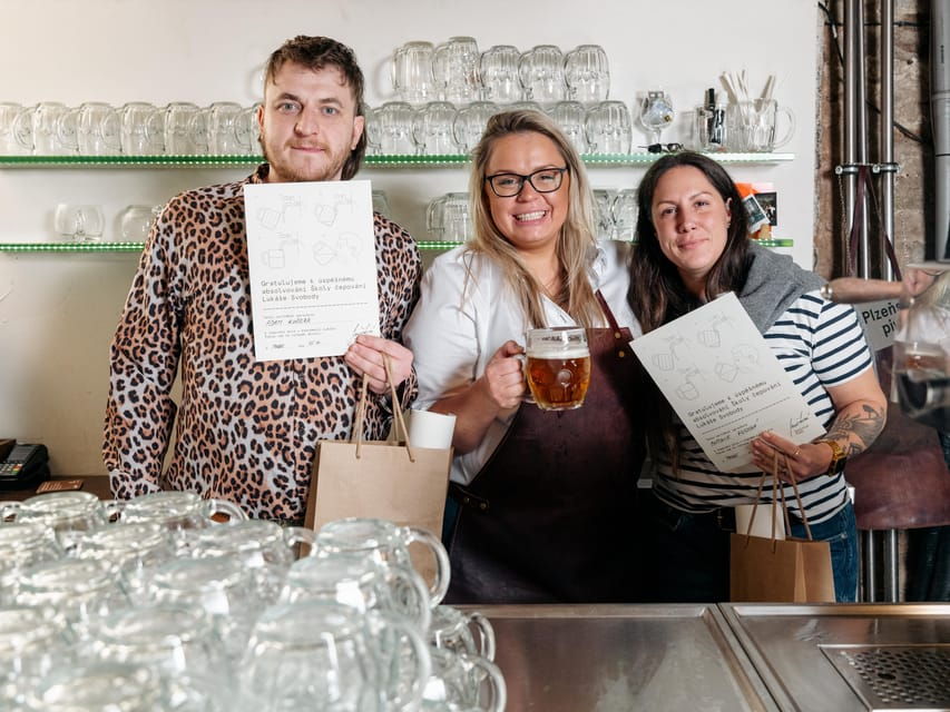 the-school-of-beer-traditional-czech-art-of-pouring-beer