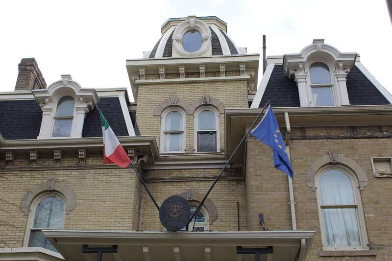toronto-2-hour-kensington-market-chinatown-walking-tour