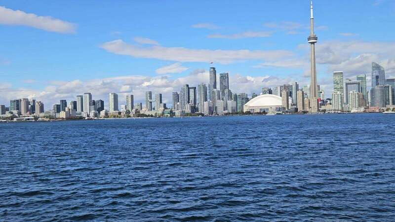 toronto-highlights-drive-and-walking-tour