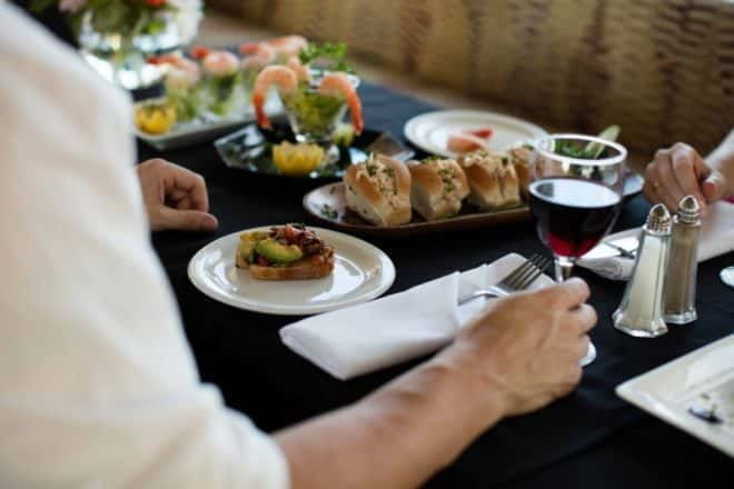 toronto-premium-harbor-cruise-with-lunch-brunch-or-dinner