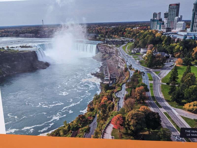 toronto-to-niagara-falls-evening-cruise-lights-tour-2
