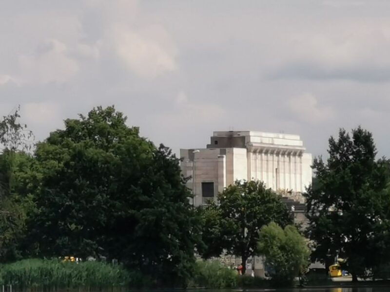 tour-in-spanish-at-zeppelin-field