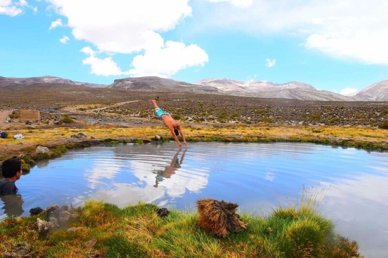 tour-of-salinas-and-yanaorco-lagoons-lojen-thermal-baths-2