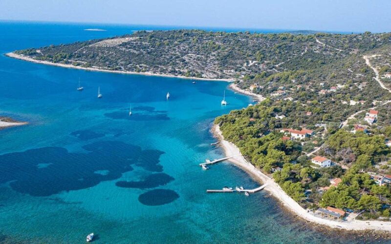 trogir-blue-lagoon-maslinica-and-solinska-bay-boat-tour