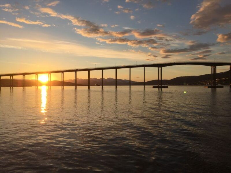 tromso-midnight-sun-cruise-in-a-luxury-catamaran