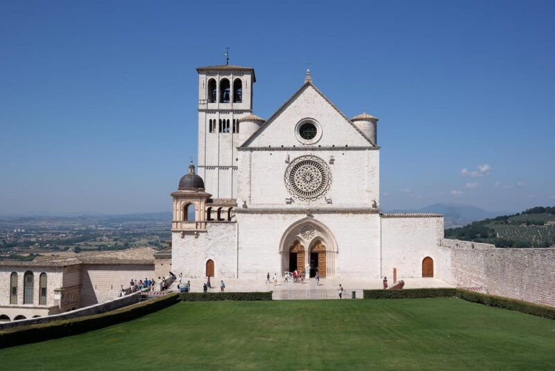 tuscany-assisi-small-group-day-trip-from-rome-with-wine