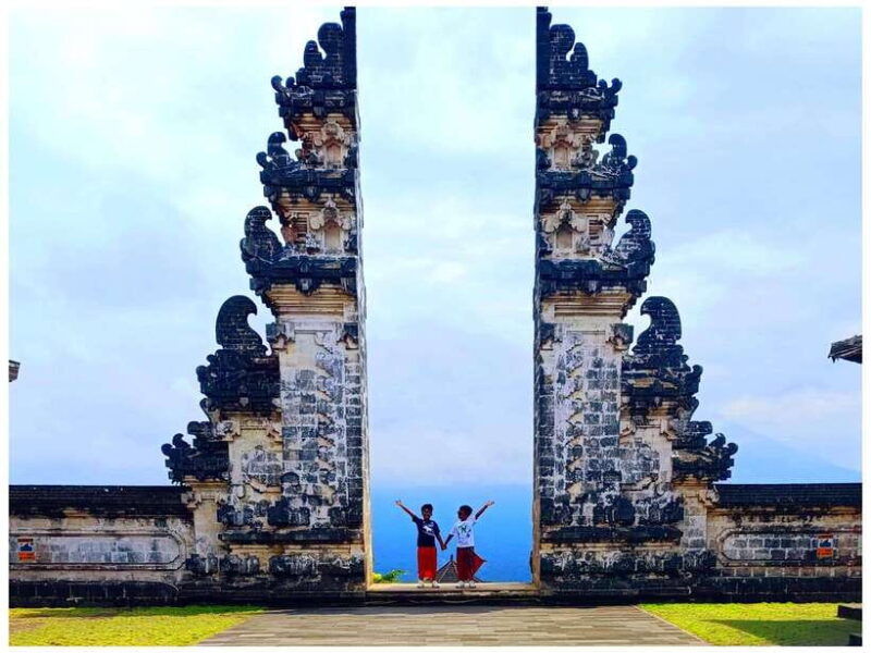 ubud-heaven-gate-lempuyang-water-palace-waterfall-tour