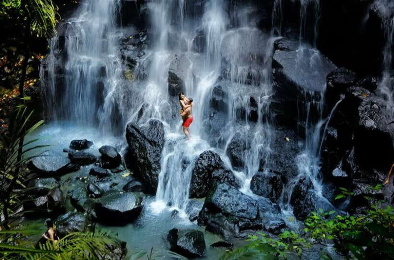 ubud-kanto-lampo-waterfall-art-market-cretya-tanah-lot