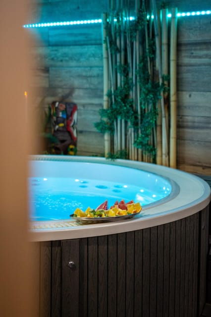 unique-private-spa-with-jacuzzi-and-sauna-in-prague