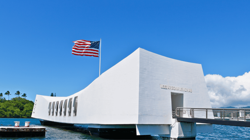 uss-arizona-memorial-honolulu-city-pearl-harbor-tour