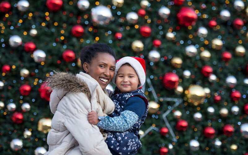 vancouvers-festive-shoreline-a-christmas-walking-tour