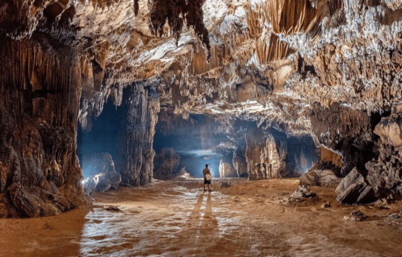 vang-vieng-kayakingziplinecave-tubingcave-tour