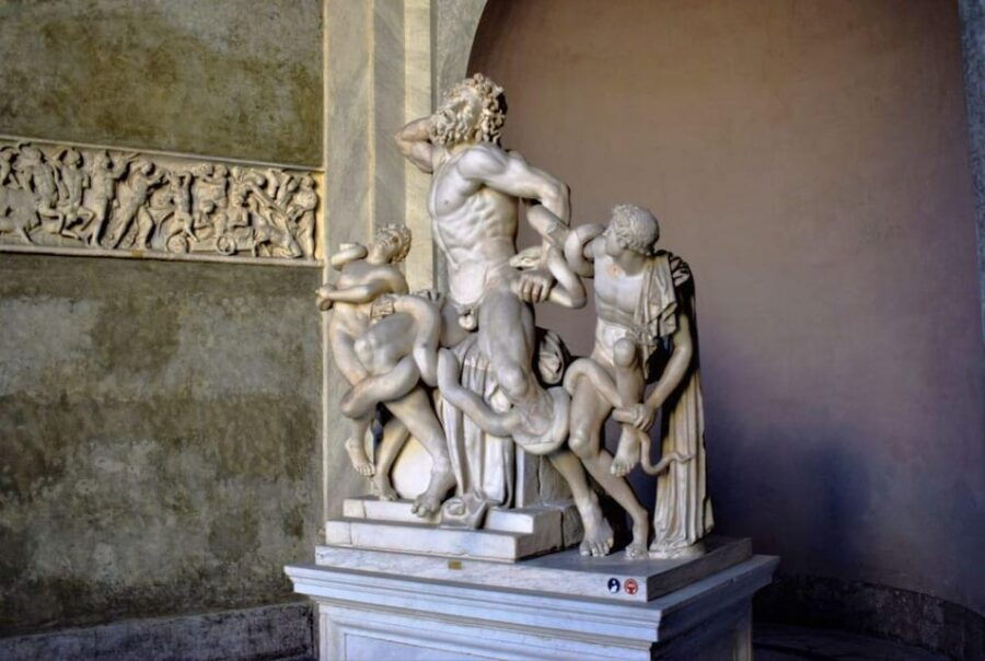 vatican-avoid-the-crowd-evening-tour-to-museums-sistine