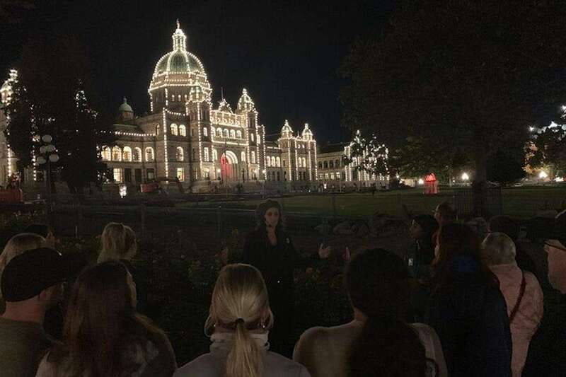 victoria-ghost-tour-of-old-town-and-bastion-square