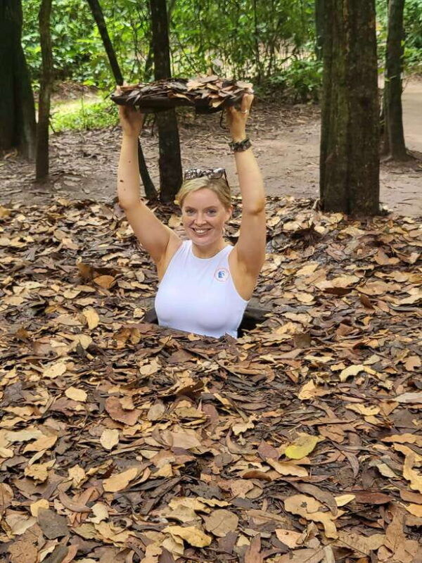 vip-new-tour-1day-cu-chi-tunnels-and-kayak-adventure-mekong