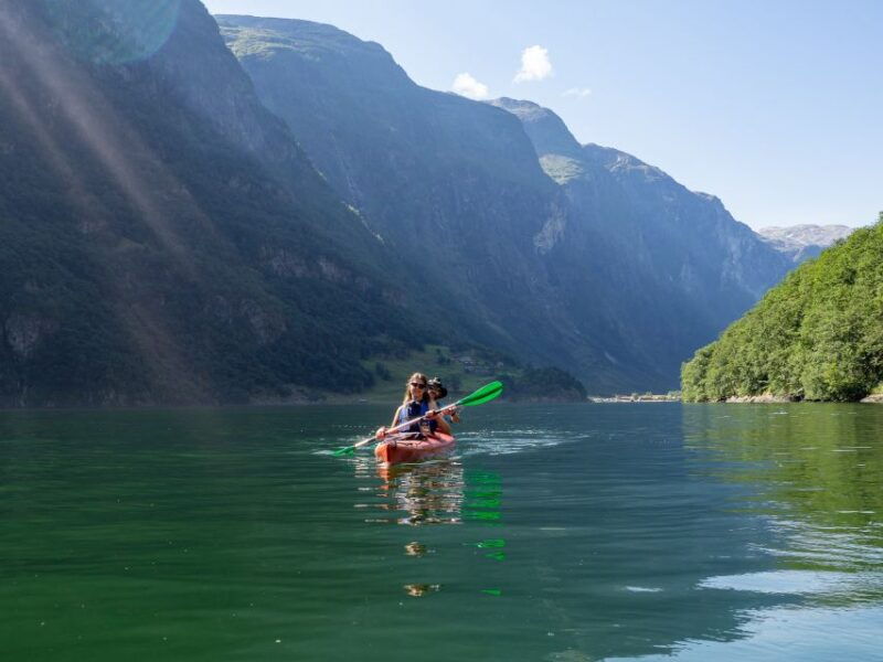 vossevangen-naeroyfjord-full-day-guided-kayaking-trip