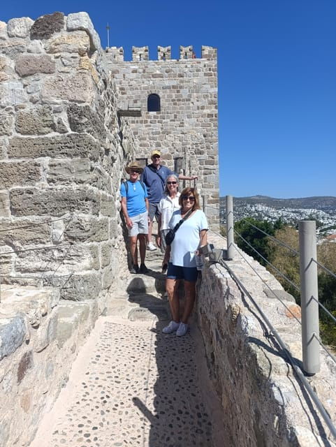 walking-tour-of-halicarnasos-bodrum-st-peters-castle