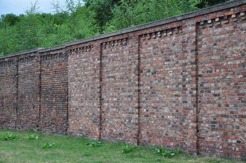 warsaw-daily-jewish-ghetto-guided-tour-with-jewish-cemetery