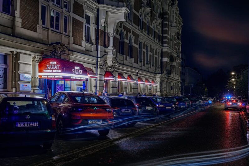 warsaw-live-show-and-dinner-for-two-with-wine