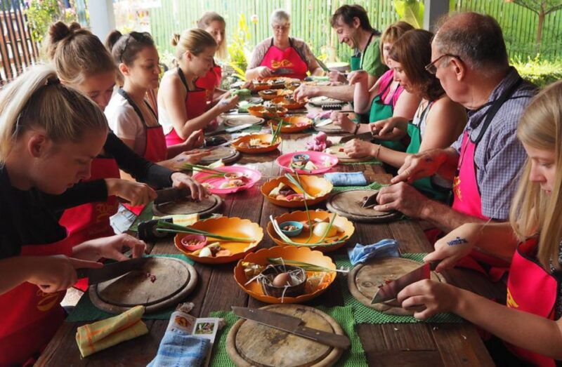 we-cook-thai-home-garden-cooking-school