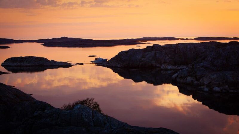 west-sweden-6-day-sea-kayak-camp-with-seaside-accommodation