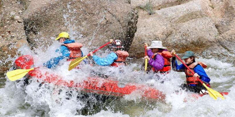 white-water-rafting-in-kitulgala