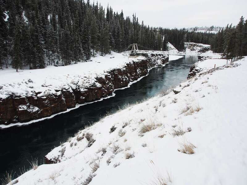 whitehorse-half-day-snowshoeing-tour