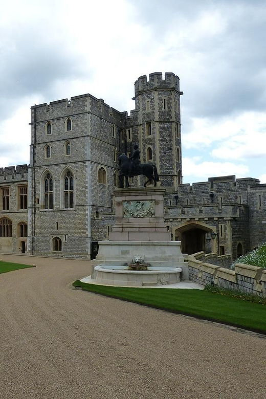 windsor-stonehenge-winchester-private-tour-includes-entry