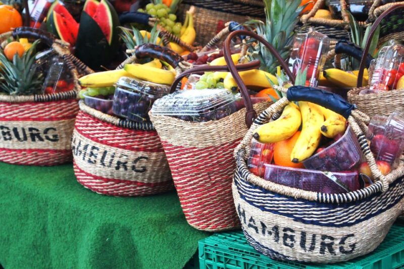 wine-and-food-tasting-tour-in-hamburg-old-town