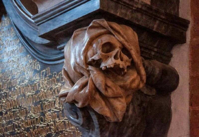 wroclaw-2-hour-mysterious-walking-night-tour
