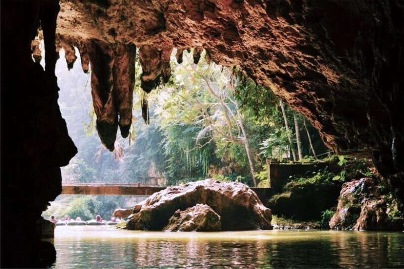 yogyakarta-jomblang-cave-pindul-cave-day-trip-with-lunch