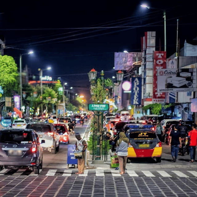 yogyakarta-night-walking-street-food-tour