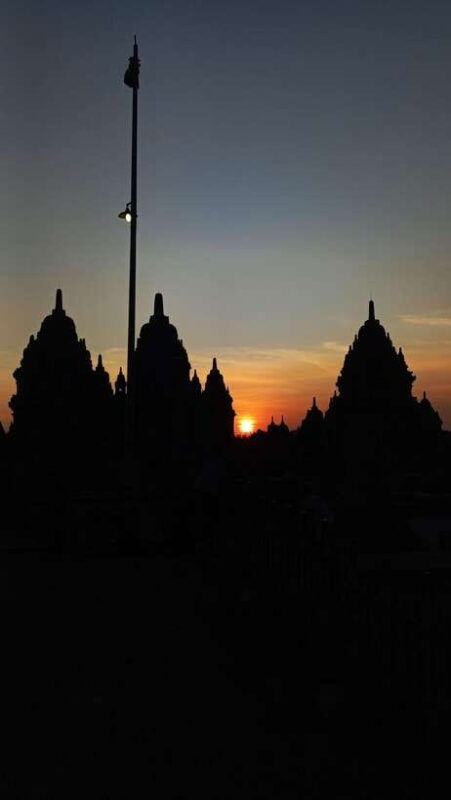 yogyakarta-visit-prambanan-temple-sunset