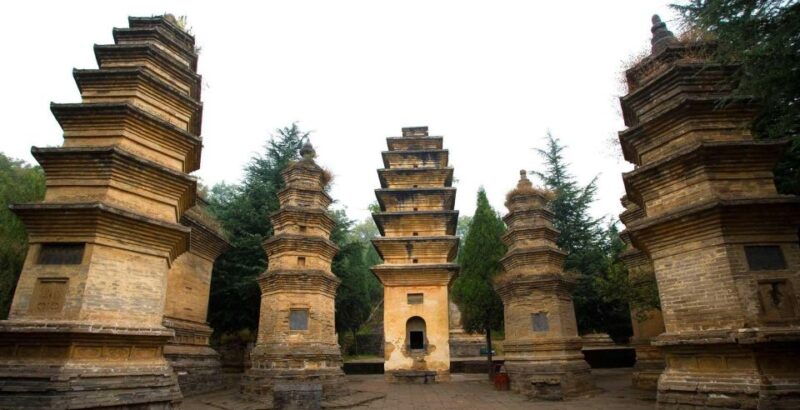 zhengzhou-private-guided-tour-transfer-to-shaolin-temple