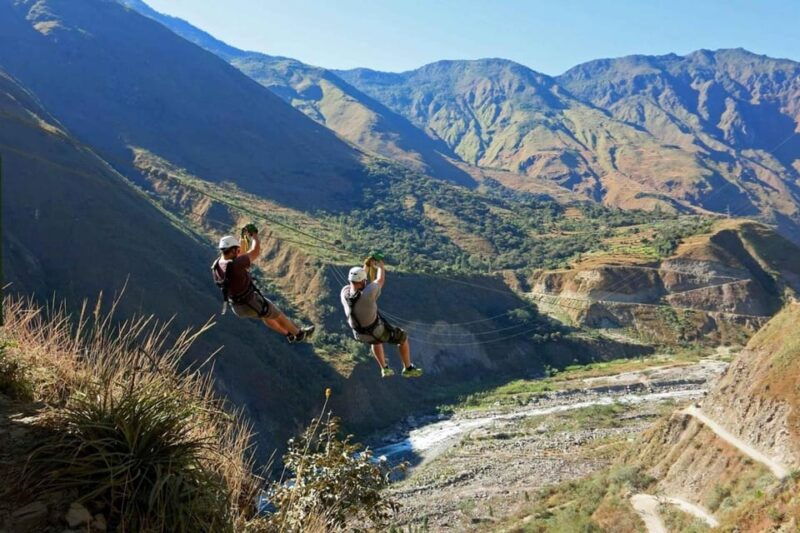 zipline-in-the-sacred-valley-of-the-incas-cusco