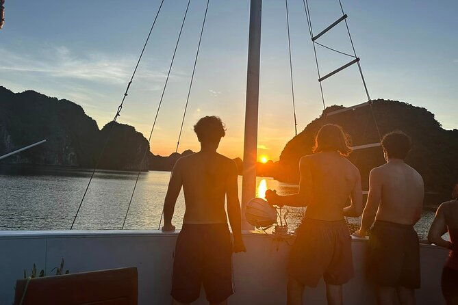 1 Day Halong Bay-Kayaking, Swimming, Cave, Bus, Lunch, Ticket - Exploring the 1 Day Halong Bay-Kayaking, Swimming, Cave, Bus, Lunch, Ticket Tour