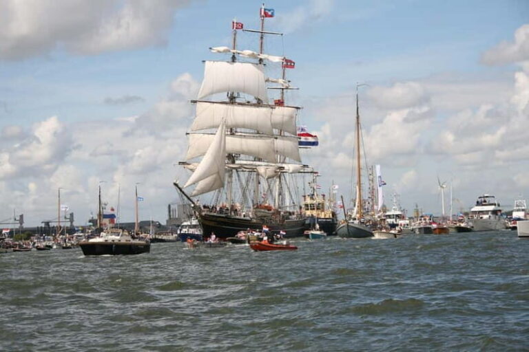 100-min Luxury SAIL 2025 Cruise with Open Bar & Views - The Itinerary Breakdown