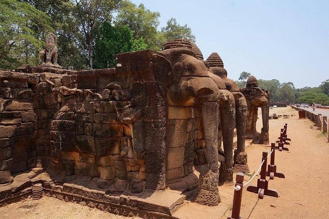 1-Day Tour with Private Transportation and English Speaking Guide - Exploring the Angkor Complex with a Private Guide