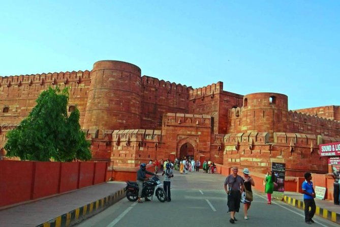 Agra,Taj Mahal with Fatehpur Sikri Day Trip from Delhi includes Guide - What Makes This Tour Stand Out?