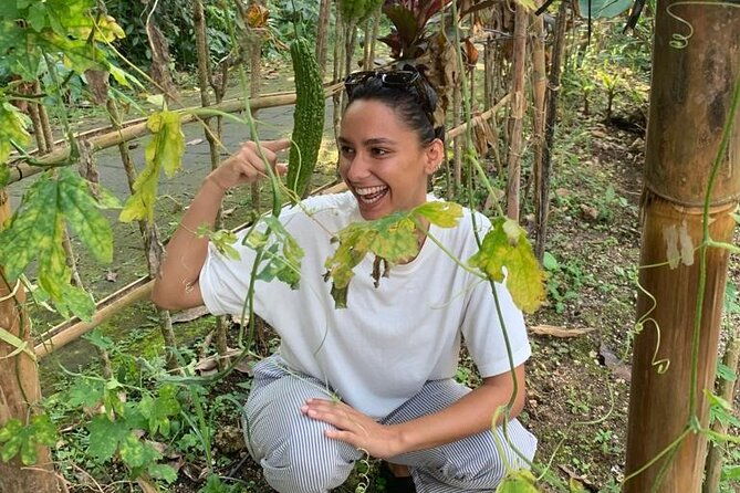 Authentic Balinese Cooking Class with Jewelry Making Class - The Cooking Experience: A Hands-On Cultural Lesson