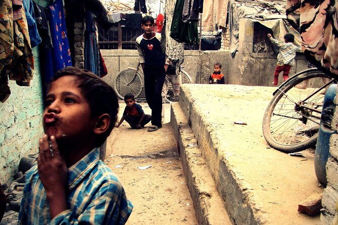 Delhi Slum Tour with hotel pickup and drop - A Deep Dive into the Delhi Slum Tour Experience