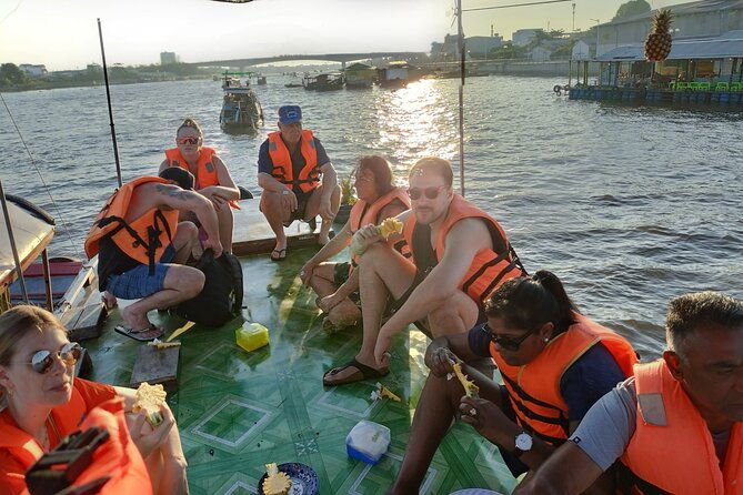 Deluxe Mekong Delta Tour to Floating Market 2 Days 1 Night Trip - Transportation and Group Size