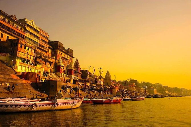 Essence of India with Varanasi with domestic flight - Transportation & Accommodation