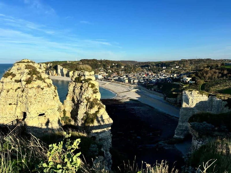 Étretat: Hike along the legendary cliffs of Étretat! - Key Points