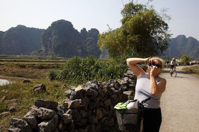 Full day Hoa Lu - Tam Coc sampan boat and countryside biking trip - Key Points